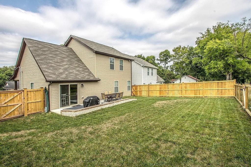 526A Stevenson Street — Photo 4