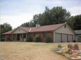 3311 Cathlinda Dr, Winfield, KS 67156