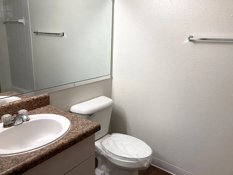 Windsor Place Apartments — Photo 89