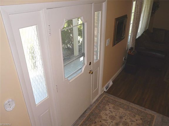 2nd image of 4075 Tennyson Ln