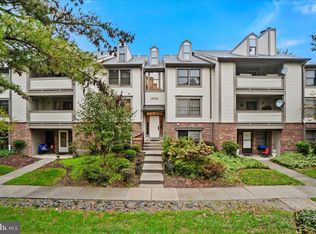 18708 Caledonia Ct APT E, Germantown, MD 20874