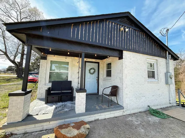 814 Heber Springs Rd, Batesville, AR 72501