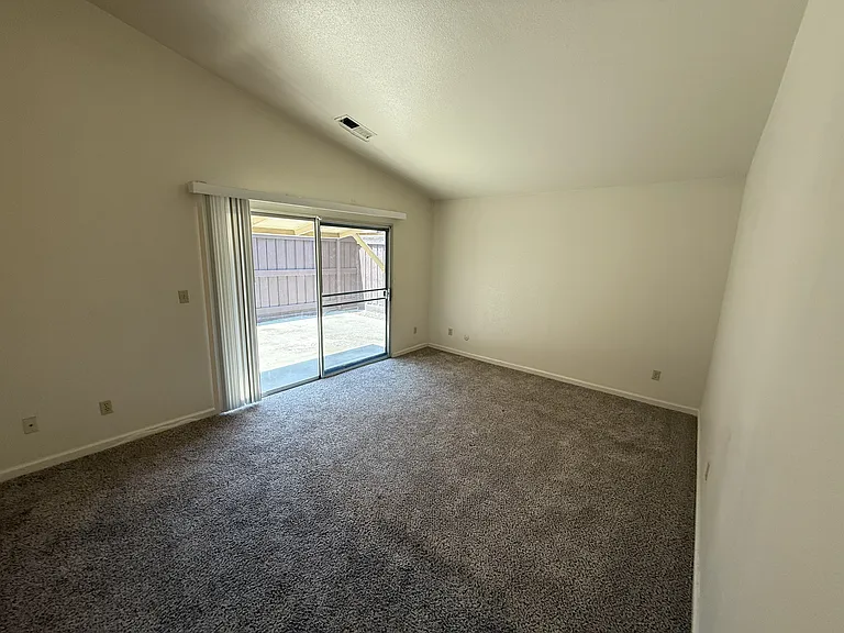 3821 Monteview Dr — Photo 13