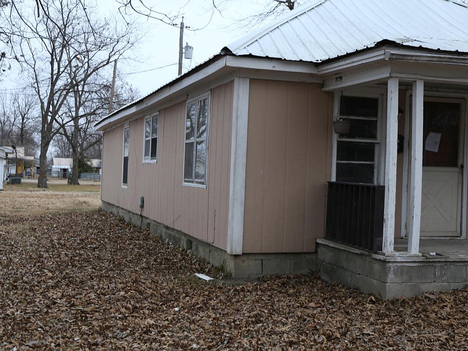 2nd image of 408 N Vine St
