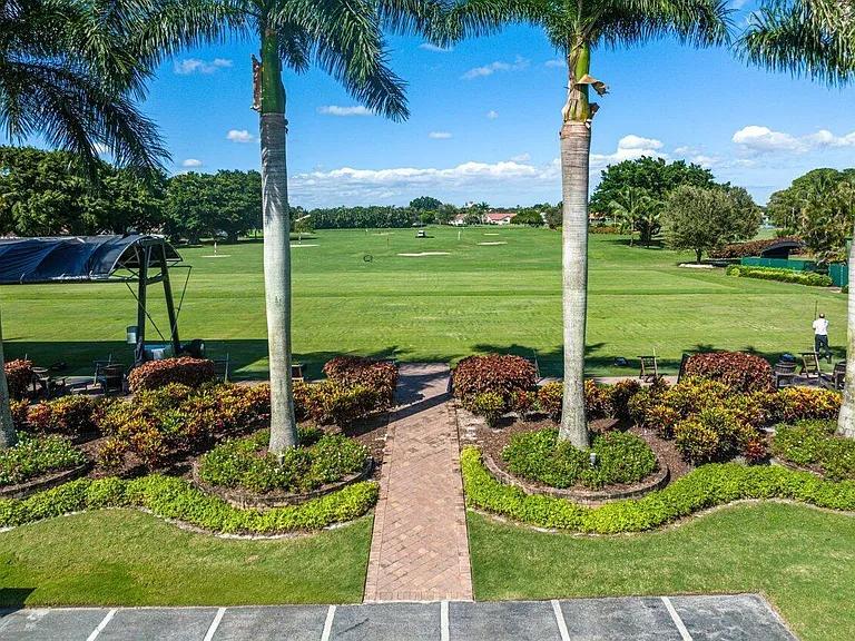 11164 Boca Woods Ln — Photo 46