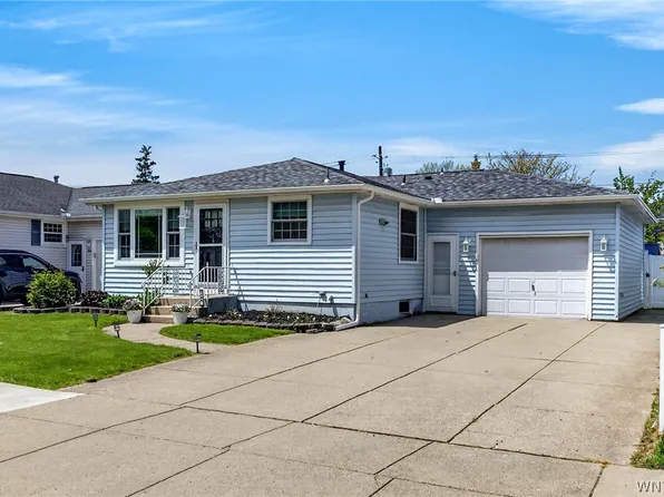 166 Dean Rd, Depew, NY 14043