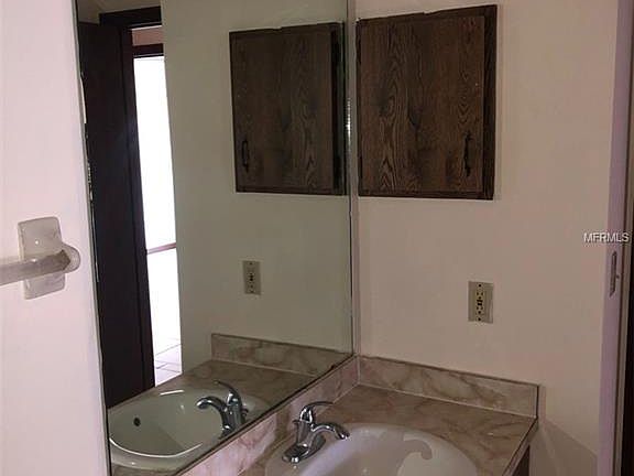 5th image of 783 Squirrel Ct