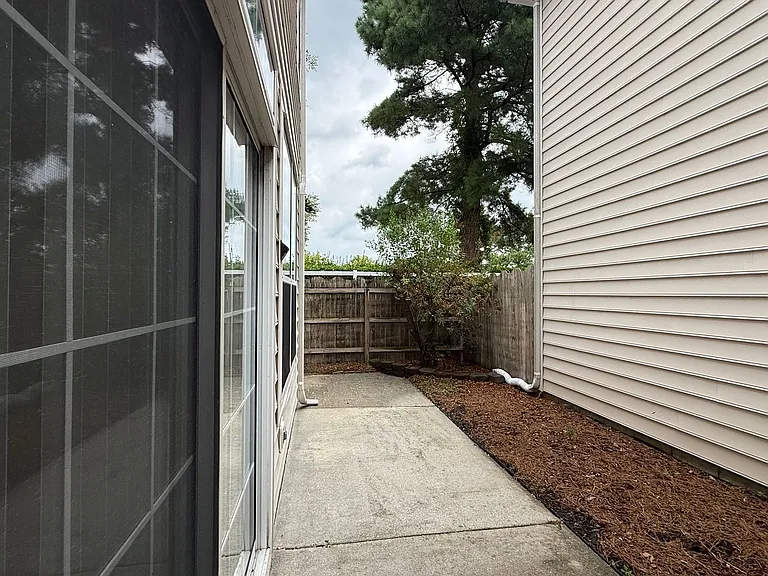 2544 Covent Garden Rd — Photo 19