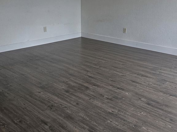 5th image of 3134 Shriver Dr