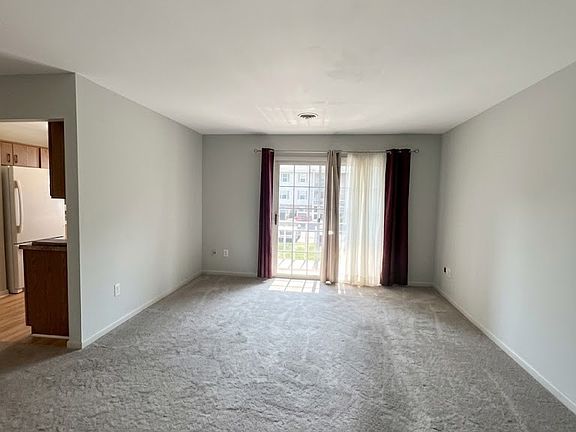 4th image of 409 N 3rd St #10