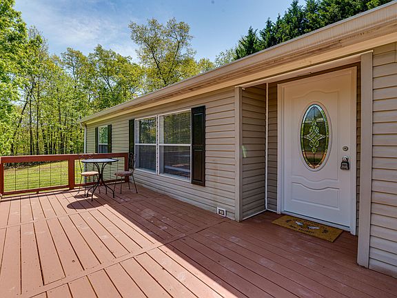 5th image of 879 Ponderosa Dr