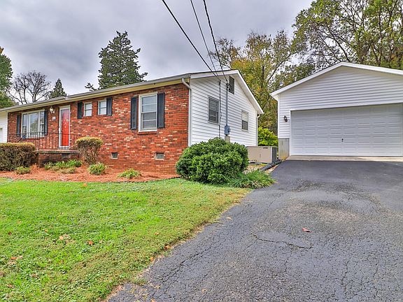 2nd image of 1041 Tranquilla Dr