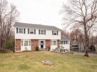 18 Topfield Rd, Danbury, CT 06811