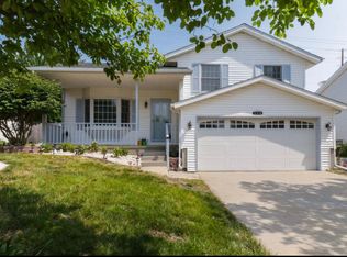 304 Carriage Hills Rd, Normal, IL 61761