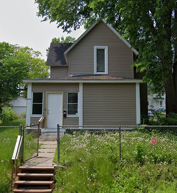 2117 Ilion Ave N - 0 — Photo 1