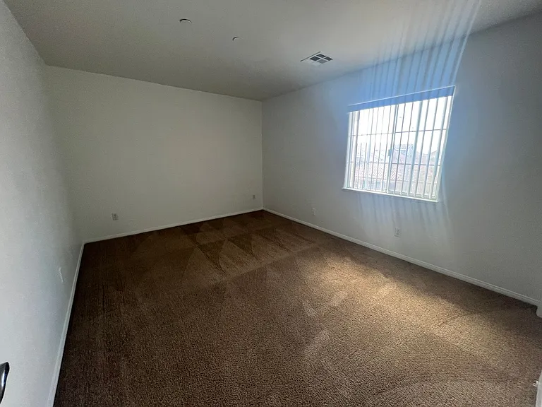 1550 Midnight Cowboy Ct — Photo 27