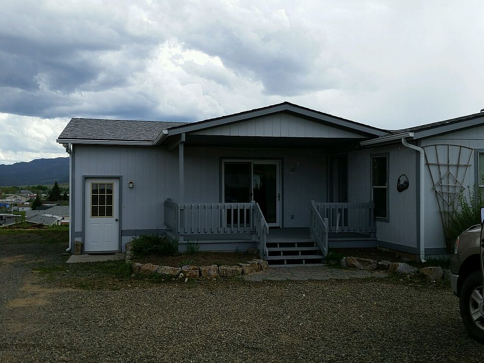 House w/ front porch