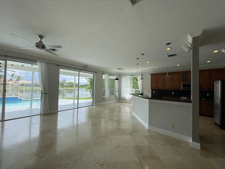 12738 Maypan Dr — Photo 3