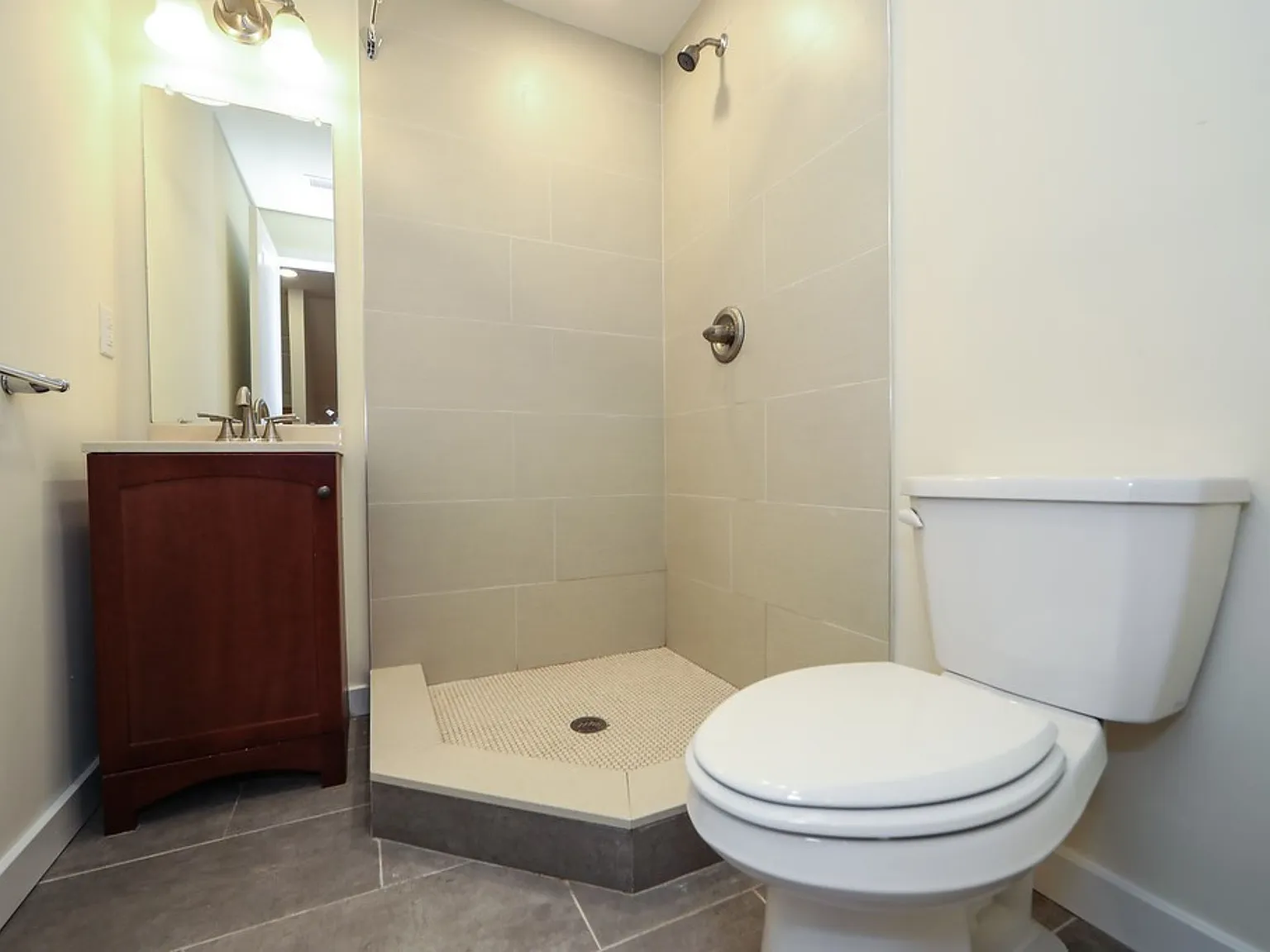 1802 N Bouvier St Unit B — Photo 4