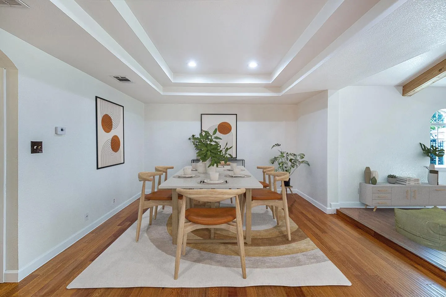 Stunning South Austin home with large fenced backyard — Photo 4
