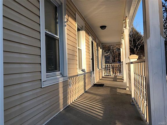 2nd image of 207 W Main St