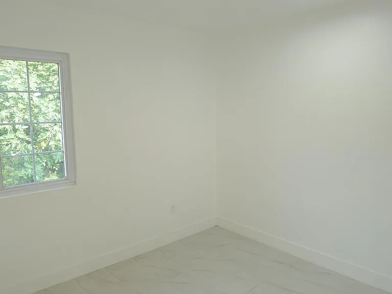 2623 E Maureen St — Photo 26