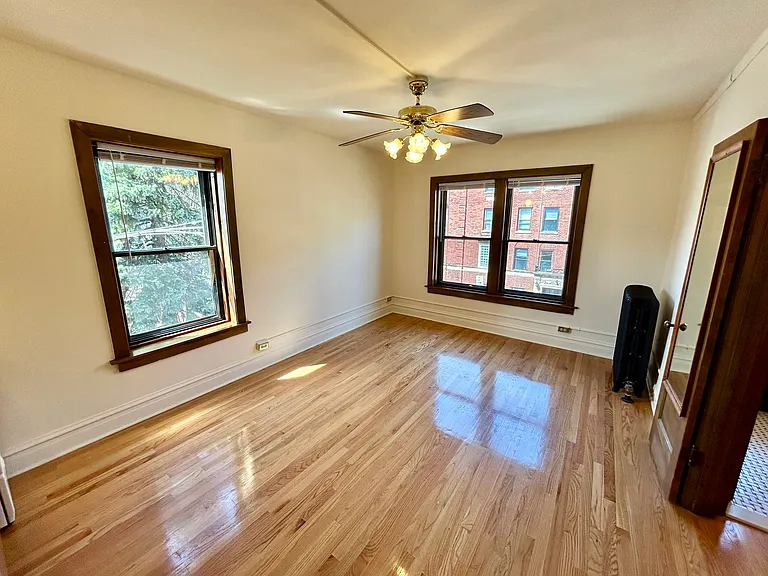 2256 N. Cleveland — Photo 45