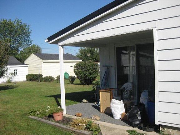 2nd image of 151 Scioto St
