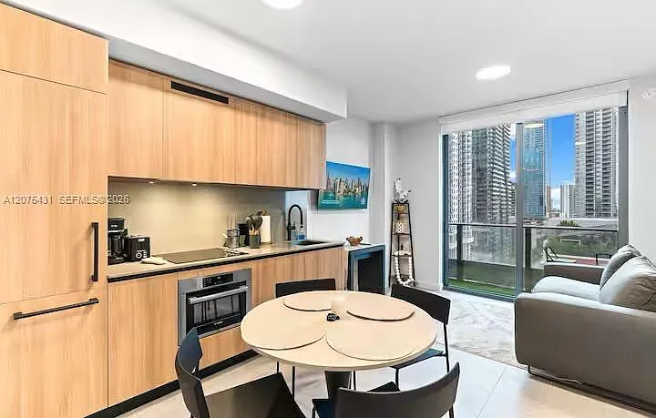 1 bed, 2.0 bath, 544 sqft, $3,700 — Photo 1