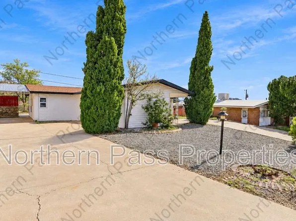 208 Carnival Dr, El Paso, TX 79912