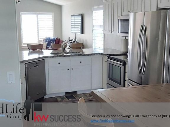 3rd image of 5957 N Bayshore Dr