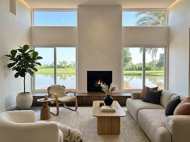 3 bed, 2.5 bath, 2053 sqft, $2,800 — Photo 4