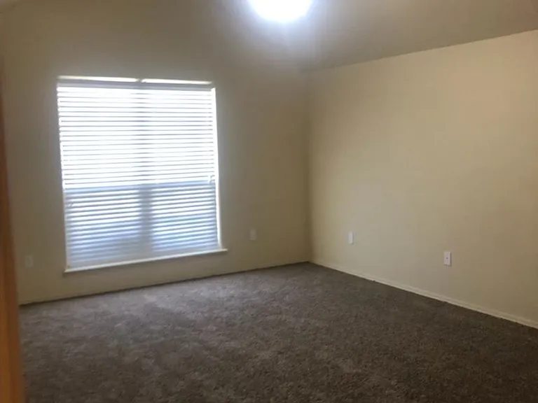8304 Littlerock Dr — Photo 9