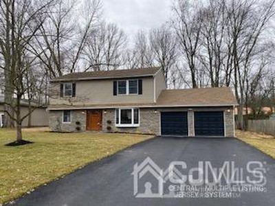 4 Sarah Ln, Monroe Township, NJ, 08831