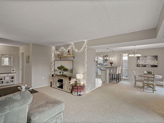 3rd image of 5160 Maris Ave APT 300