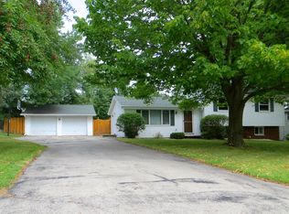 2664 Sunray Ln, Green Bay, WI 54313