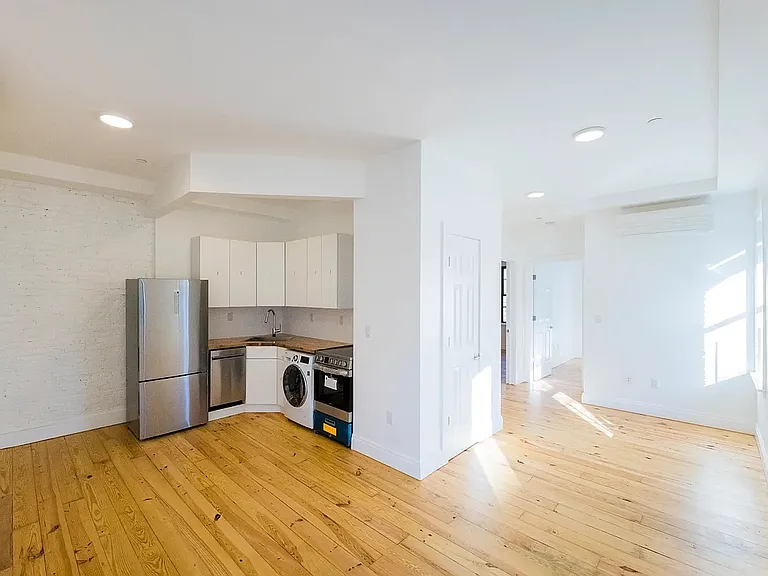 512 W 171st St #3A — Photo 3
