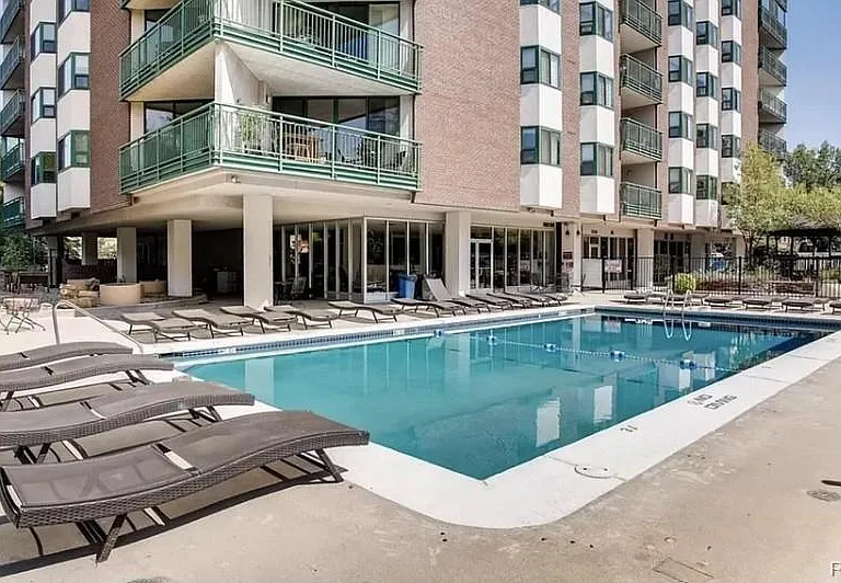 550 E 12th Ave #1008 — Photo 2