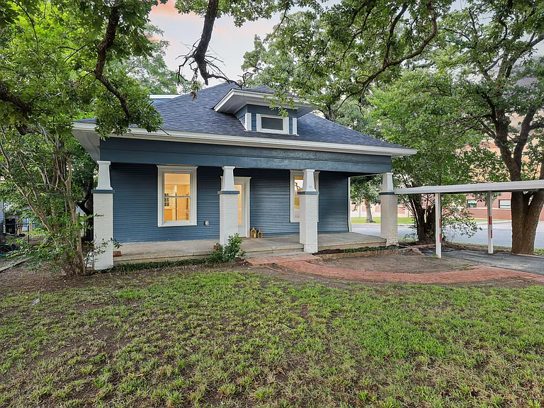 431 E Hull St — Photo 52