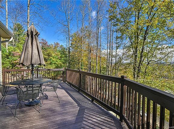 5th image of 138 Fiddlers Ln