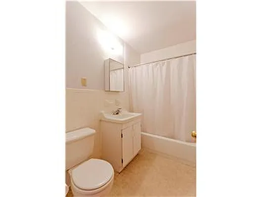 Rented by Douglas Elliman | media 17