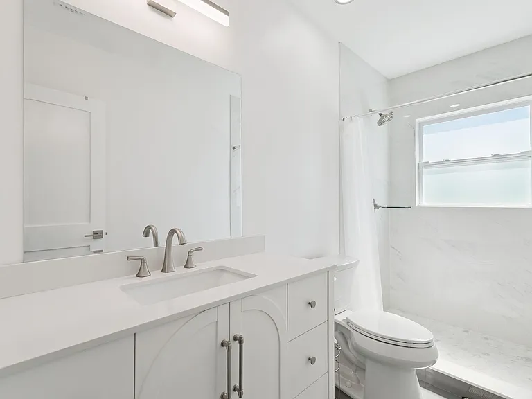 2335 Tropical Shores Dr SE — Photo 17