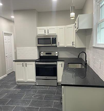 2nd image of 190 Delaware Ave #1
