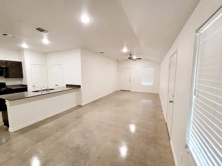 2318 Zanoletti Dr #A — Photo 3