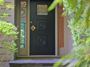 163 E Rocks Rd, Norwalk, CT 06851