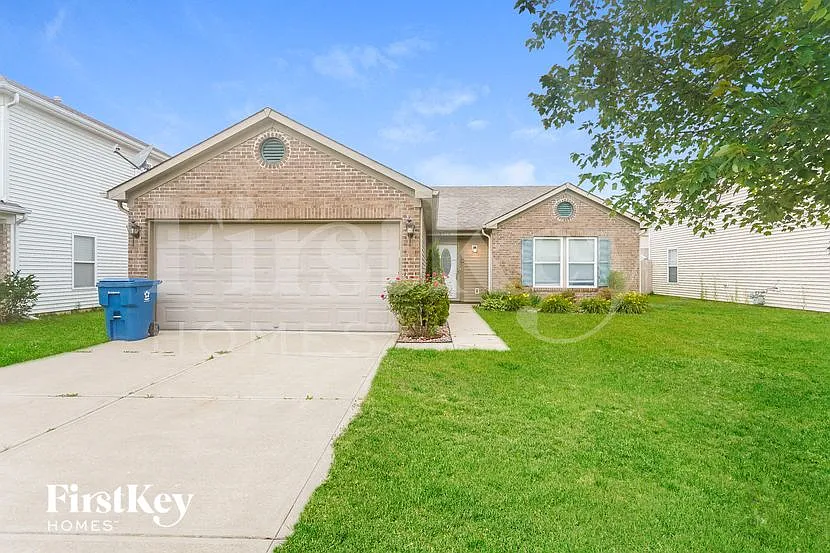 3 bed, 2.0 bath, 1593 sqft, $1,945 — Photo 1