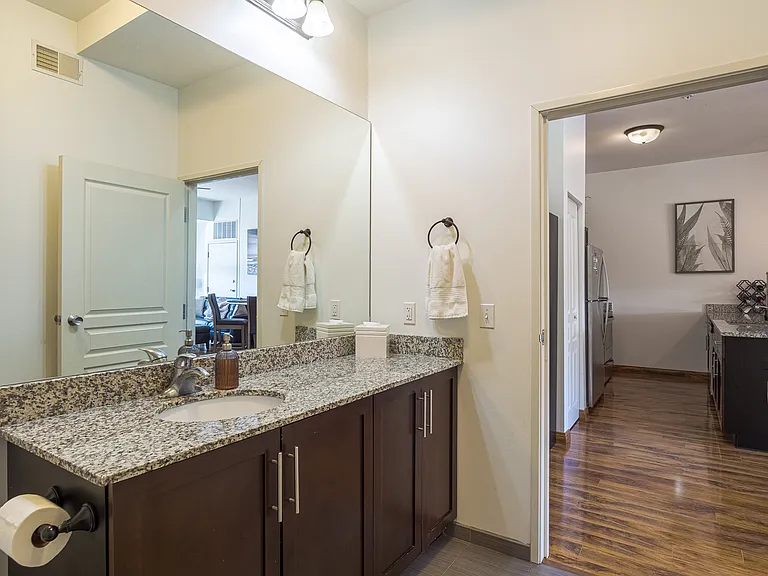 134 N Leroy St #302 — Photo 15