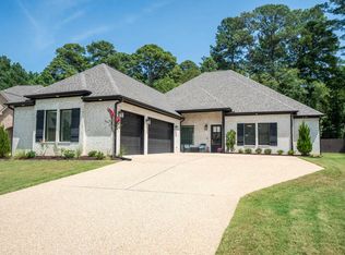 329 Arlington Park Dr, Hot Springs, AR 71901