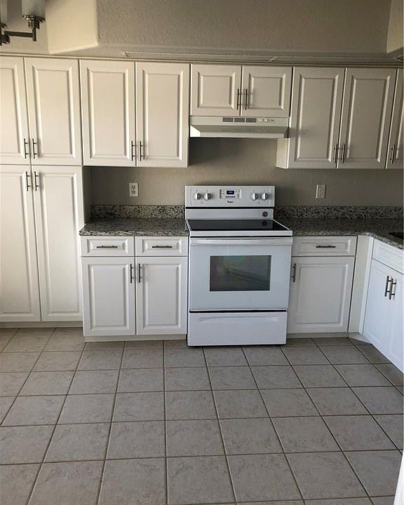 1st image of 4526 SW 7th Pl