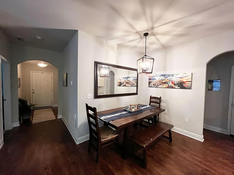 2598 Caldwell Cir — Photo 2